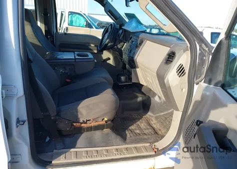 2009 Ford F-250 Fx4/King Ranch/Lariat/Xl/Xlt z USA, uszkodzony, nr VIN 1FTSW21589EA70813